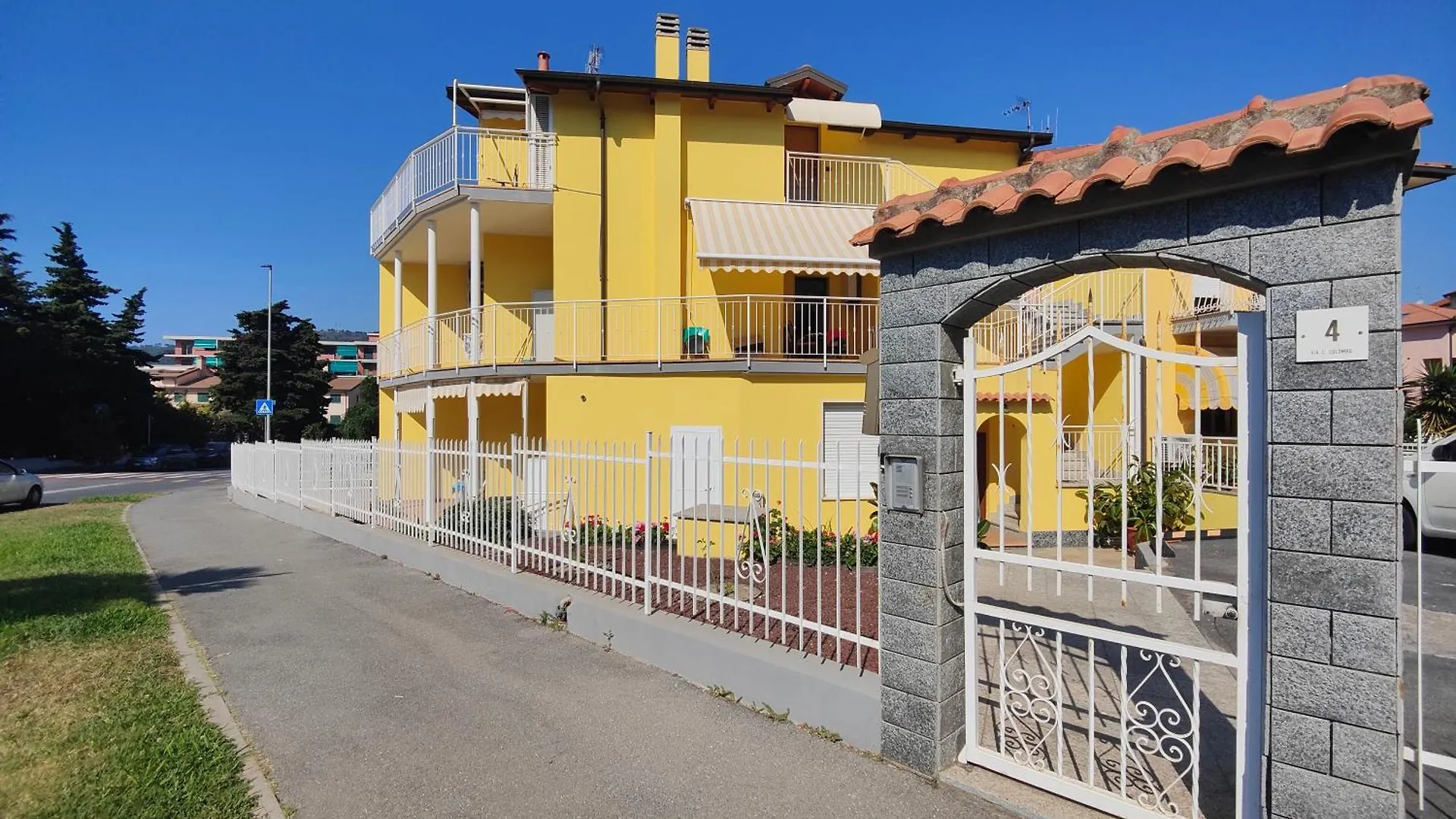 Ampio Trilocale Con Terrazzo By Tempovacanza Andora
