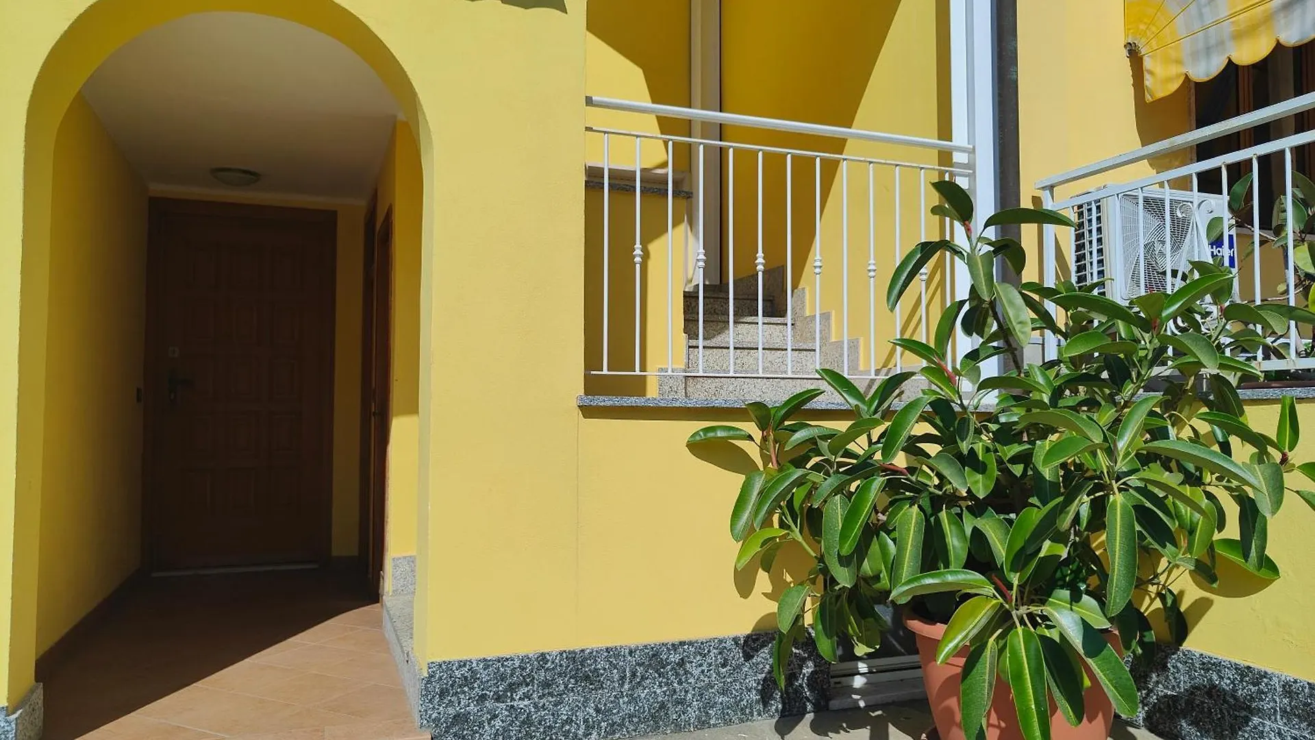 Apartment Ampio Trilocale Con Terrazzo By Tempovacanza Andora